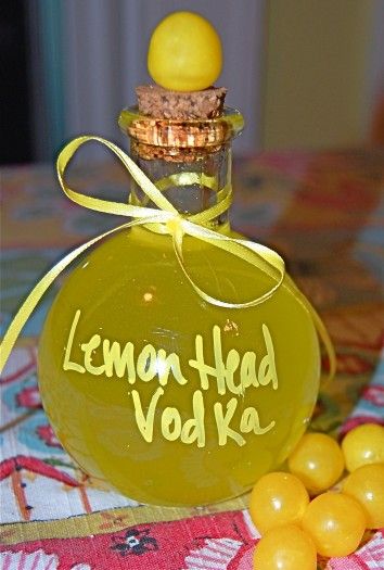 How did I get through college without knowing this genius combination? The two were major staples in my diet– why did I never think of combining them? It all seems so obvious! And so easy…    Take a cup of sugar candy.  Soak for two days in a Mason Jar filled with vodka. And, behold: Candy flavored vodka. Lemon Head, Diy Food Gifts, Flavored Vodka, Jello Shots, Alcoholic Beverages, Cadeau Diy, It Goes On, Adult Drinks, Hard Candy