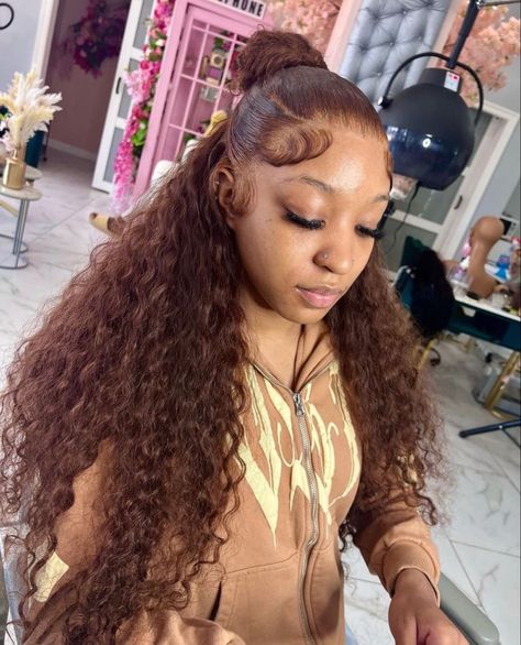 Curly Wig Low Ponytail, Push Back Wig Black Women, Curly Wig Hairstyles Black Women, Spiky Haircut, Wig Installs, Modern Waterfall, Color Hairstyles, Sleek Ponytail Hairstyles, Frontal Wig Hairstyles