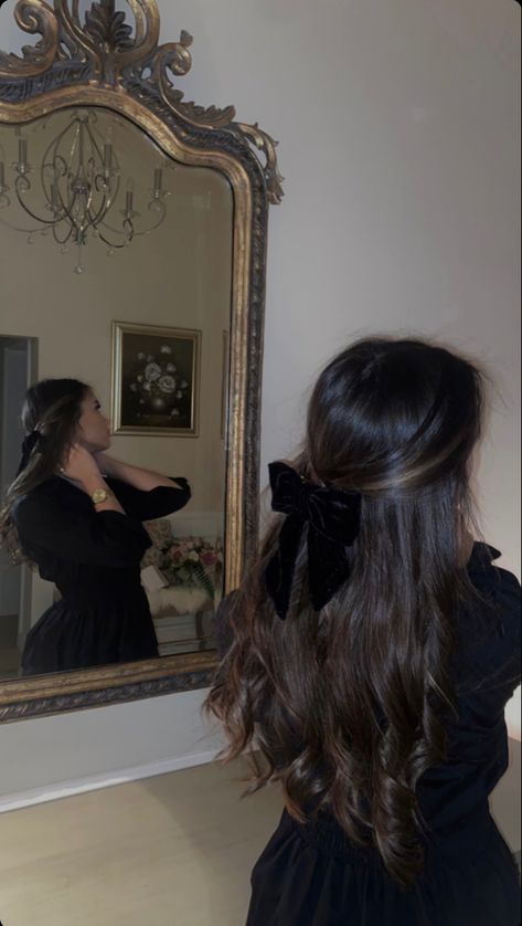 Hair Bow, Her Hair, Ulzzang, Long Hair, A Woman, Mirror, Hair, Black