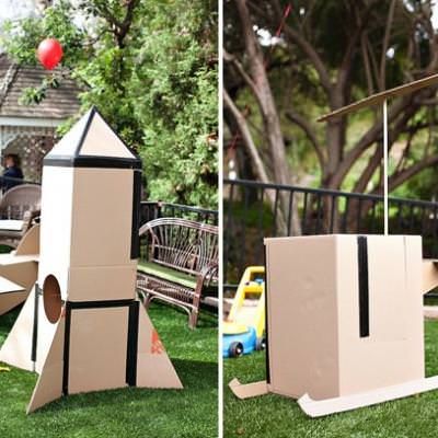 Cardboard Box Party, Cardboard Rocket Ship, Cardboard Kids, Cardboard Rocket, Cardboard Tube Crafts, 4de Verjaardag, Rocket Party, Astronaut Party, Outer Space Party