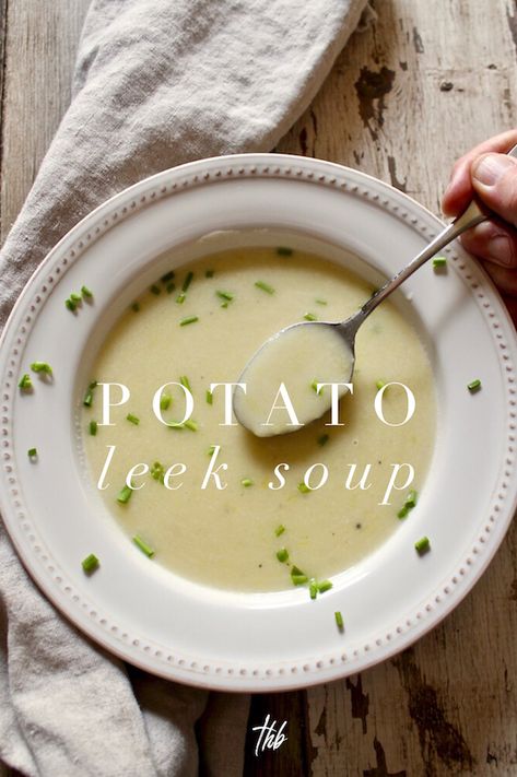 Potato Leek Soup, classic French soup inspired by Julia Child with potatoes, leeks, chicken stock and a little cream. #thehungrybluebird #potatoleeksoup #best #soup #French #foodmill Irish Potato Soup, Soup Simple, Leeks Soup Recipes, French Soup, Cheesy Potato Soup, Potato Leek, Soup Appetizers, Turkey Broth, Potato Leek Soup