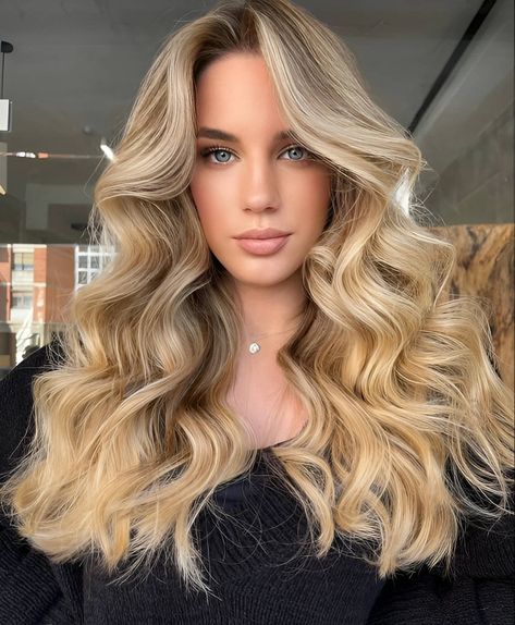 Classy Blonde Waves Light Spring Hair Color, Hair Color Ideas Blonde, Highlights Hairstyles, Spring Hair Color Ideas, Straight Layered Hair, Runway Model, Medium Layered Hair, Spring Hair Color, Spring Hair