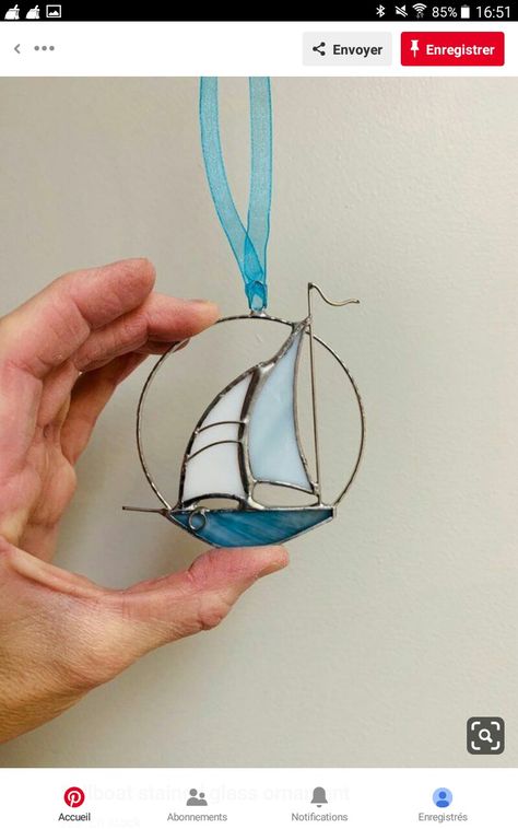 Stained Glass Sailboat, Deco Marine, Glass Boat, Stained Glass Ornaments, Stained Glass Jewelry, Stained Glass Suncatchers, Stained Glass Christmas, Stained Glass Diy, Wire Tree