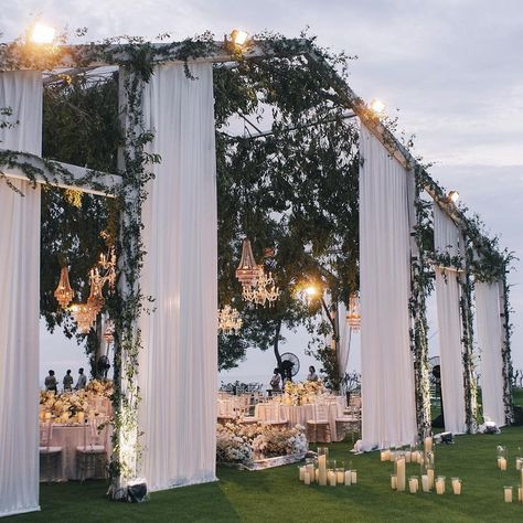 An absolutely breathtaking destination wedding at one of our fave wedding venues in the world, AYANA Resort Bali💗🌴⁠ ⁠ This truly spectacular destination wedding resort could be your wedding venue! All you have to do is chat to our experts, and we'll take care of the rest🫶 ⁠ ⁠ 🔗💕⁠ ⁠ Photos via @sweetbellaproject Wedding Structures, Ayana Resort Bali, White Anthurium, Wedding Bali, Floor Lounge, Wedding Resort, Wedding Stylist, Bali Wedding, Wedding Decoration Ideas