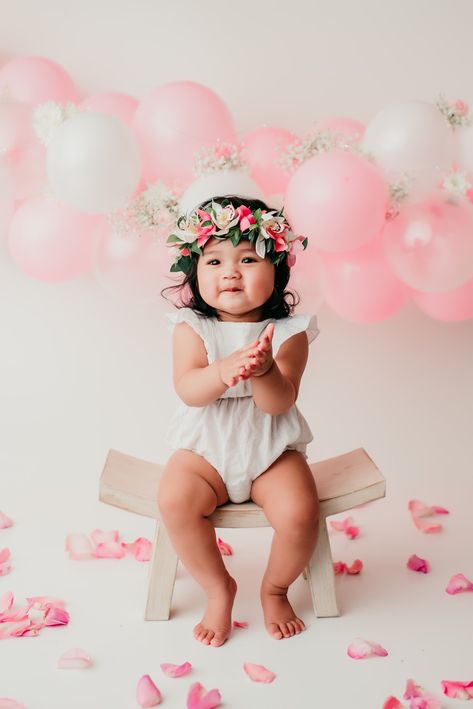 One year old baby girl pink birthday cake smash photos  with balloon garland- studio set up #hawaiian #oahu #photography #photooftheday #babygirl #babyphotography #babyphotos #cake #cakesmash #birthday #birthdaypartyideas #oneyearold #newbornphotography #newborn Pink Cake Smash Photoshoot, Two Year Old Photo Shoot Studio, Two Year Birthday Photoshoot, One Year Photoshoot Studio, One Year Photoshoot Ideas Studio, One Year Old Baby Photoshoot, One Year Old Photoshoot Studio, 2 Year Photoshoot, Two Year Old Photoshoot