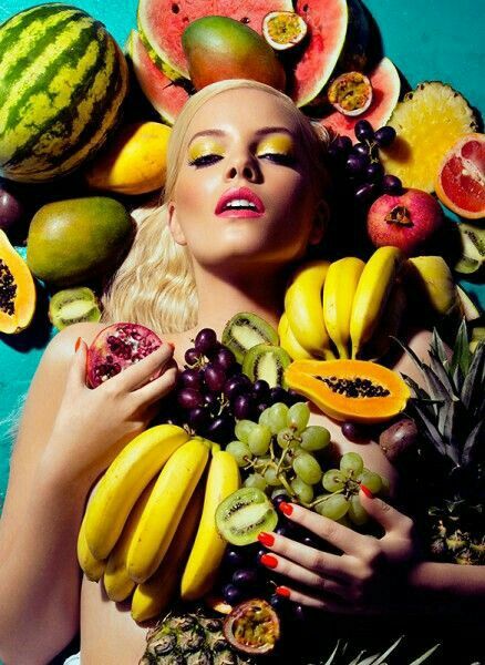 Fruit Shoot, Foto Art, Shooting Photo, Shoot Inspiration, Beauty Editorial, 인물 사진, Photoshoot Inspiration, Photography Inspo, Fashion Shoot