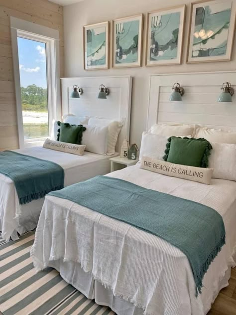 Bedroom Furniture Design Indian, Wallpaper Guest Room, Twin Beds Guest Room, Kids Bedroom Furniture Design, Mint Decor, Coastal Wallpaper, Beach House Bedroom, Beach Ideas, Beach Bedroom