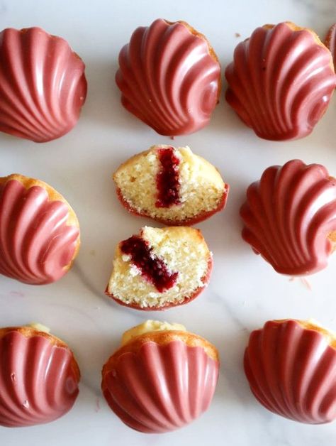 Lemon Raspberry Madeleines, Cute Madeleine, Madeleine Flavors, Madeleines Aesthetic, Madelaine Recipes, Madeline Recipe, Mandolin Recipes, Jam Business, Madeline Cookies Recipe