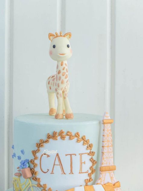 Beautiful Bakery, Sophie Giraffe, Bakery Pastries, Giraffe Birthday Parties, Paris Cake, Sophie The Giraffe, Giraffe Cake, Giraffe Cakes, Paris Cakes