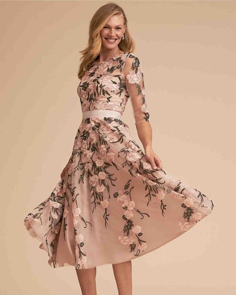 30 Floral Dresses for the Mothers of the Bride and Groom | Martha Stewart Weddings Shabby Chic Outfits, Floral Dresses With Sleeves, Formal Dresses Australia, Dresses By Pattern, Mother Of Bride Outfits, Bride Floral, 파티 드레스, Dresses Australia, Mother Of Groom Dresses