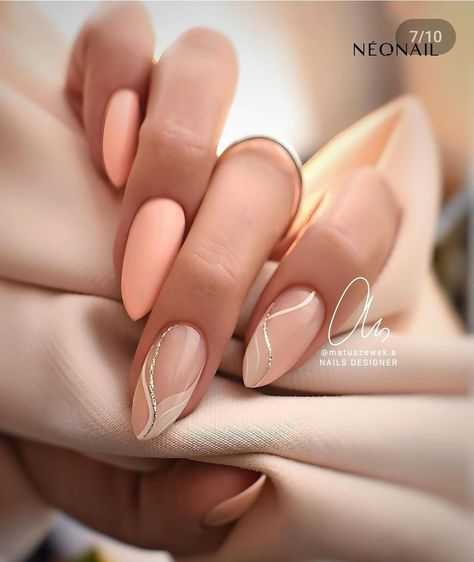 Classy Business Woman Nails, Nails Proposal, Proposal Nails Ideas, Classy Gold Nails, Proposal Nails, Honeymoon Nails, Graduation Nails, Perfect Proposal, Nice Nails