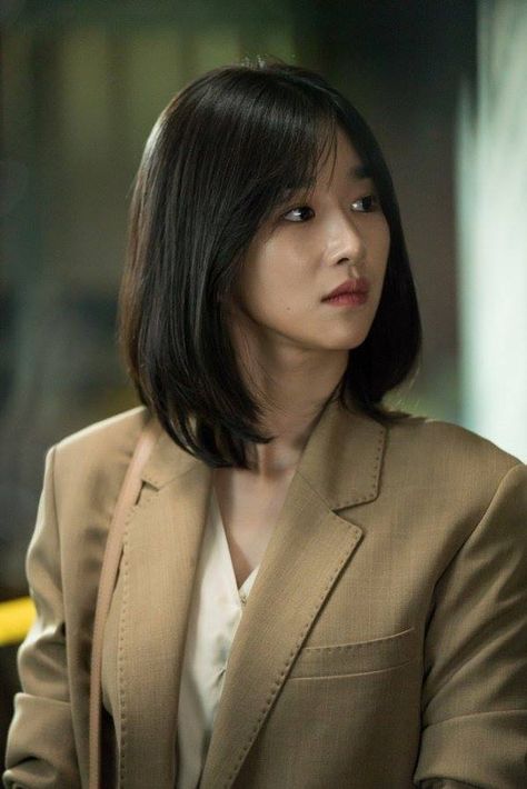 🤜🤛 "Lawless lawyer" My Name Kdrama Haircut, Lawless Lawyer, Hairstyles For 2023, Ye Ji, Pretty Brown Eyes, Hair Style Korea, Long Haircuts, Hair Color Streaks, Asian Short Hair