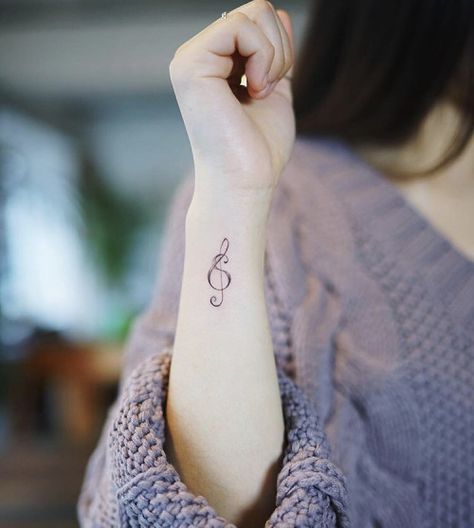 Mini Tattoo Ideas, Small Music Tattoos, Treble Clef Tattoo, Meaningful Wrist Tattoos, Simple Tattoos For Women, Tato Henna, Circle Tattoos, Small Tattoos With Meaning, Music Tattoo Designs