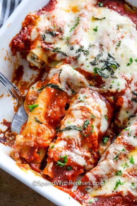 Cheese Cannelloni {Stuffed with Ricotta} - Spend With Pennies Italian Pasta Bake, Easy Goulash, Cannelloni Pasta, Tuna Casserole Easy, Cannelloni Recipes, Goulash Recipe, Filled Pasta, Mozzarella Salad, Homemade Lasagna