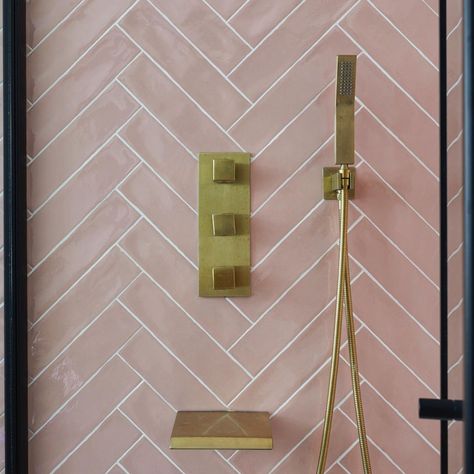 Instagram Gold Bathroom Inspiration, Pink Gold Bathroom, Pink Bathroom Tiles, Herringbone Tiles, Manhattan Loft, Brick Bonds, Ceramic Rose, Lay Out, Decorative Wall Tiles