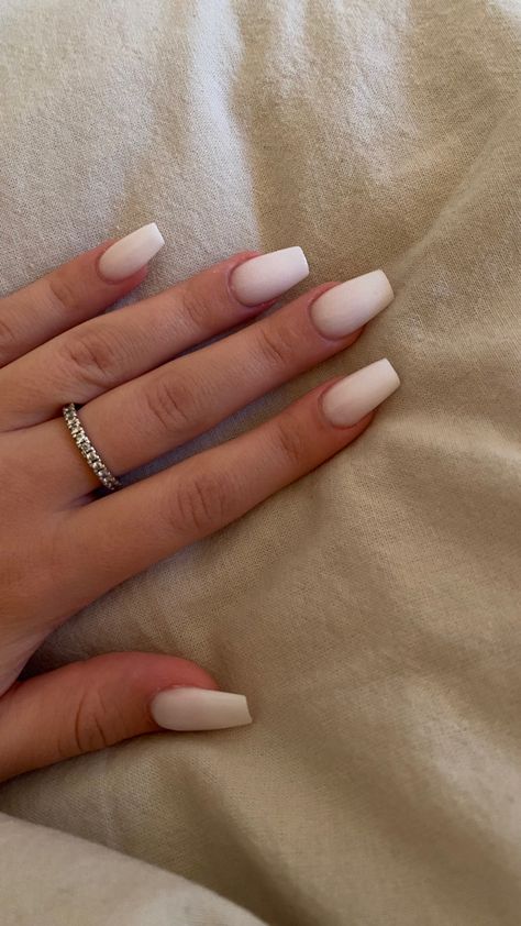 Simple Short Ballerina Nails, Nail Ideas Ballerina, White Ballerina Nails, Nails Inspo Ballerina, Nails Ballerina, Henna Nails, Country Nails, Ballerina Nails, French Acrylic Nails