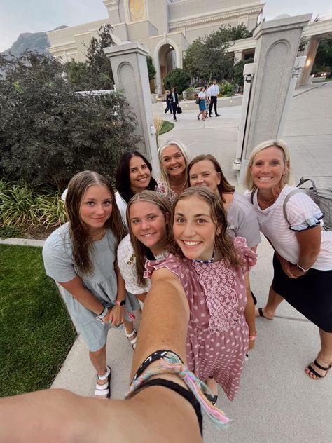 #lds #temple #friends #girls #church #ootd #fits #cute #utah Fsy Lds 2023, Fsy Lds, Lds Lifestyle, Lds Aesthetic, Mission Fits, Church Ootd, Lds Pictures, Outfits Church, Church Girl