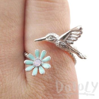 Nice Rings, Hummingbird And Flower, Wrap Around Ring, Hummingbird Jewelry, September Birthstone Rings, How To Wrap Flowers, Wedding Rings Halo, Engagement Ring Shapes, Bird Jewelry