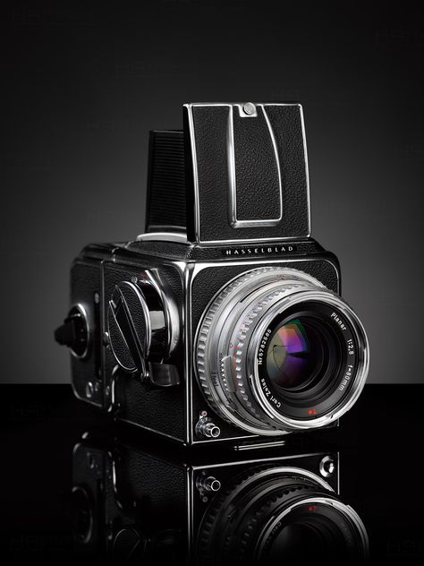 Hasselblad Photography, Hasselblad Camera, Hasselblad 500cm, Fotocamere Vintage, Canon Dslr Camera, Classic Photography, Photo Gear, Old Cameras, Classic Camera