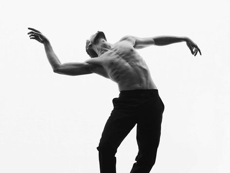 People In Motion Reference, Men Dance Poses, Male Dance Photography, Contorted Body Poses, Calisthenics Photoshoot, Artistic Dance Photography, Relaxed Poses Reference Standing, Female Back Pose, Body Figure Photography