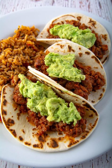 Ditch the beef, keep the fiesta! These Beyond Meat tacos explode with flavor, ready in no time. Let's taco 'bout it! Simple Tacos, Vegan Stroganoff, Meat Tacos, Meal Pictures, Bibimbap Recipe, Dairy Free Snacks, Vegetarian Tacos, Easy Guacamole, Ground Beef Tacos