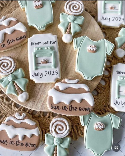 We’re Pregnant Cookies, Cookies For Pregnant Women, Bun In The Oven Cookies Decorated, Baby Christmas Cookies, Bun In The Oven Cookies, Coffee Baby Shower Cookies, Baking Baby Shower Theme, What’s Baking Gingerbread Gender Reveal, Pregnant Cookies