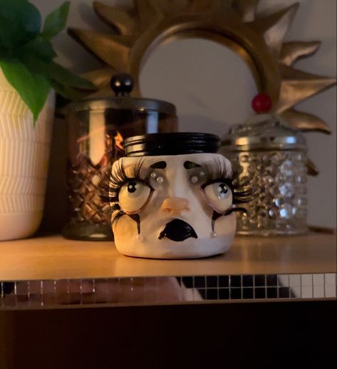 Cute and creepy gothic clown JarHed functionalsculpture that doubles as a jar functional #halloween #clown #aesthetic #sculpt #sculpture #art #artist Creepy Clay Ideas, Creepy Clay Art, Gothic Clown, Clown Sculpture, Clown Aesthetic, Creepy Carnival, Cute And Creepy, Halloween Clown, Sculpture Art Clay