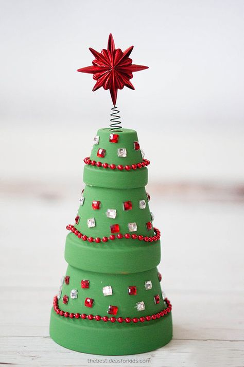 Learn Sewing, Potted Christmas Trees, Terra Cotta Pot Crafts, 13 November, Christmas Crafts For Adults, Christmas Crafts For Kids To Make, Alternative Christmas Tree, Christmas Clay, Diy Ornaments