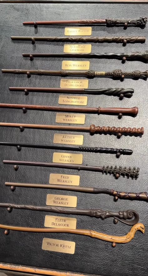 Harry Potter Wand Design Ideas, Making Harry Potter Wands, Diy Harry Potter Wands Tutorials, Diy Wizard Wand, Harry Potter Wand Designs, Harry Potter Wands Types, Hogwarts Wands, Harry Potter Diy Wands, Harry Potter Stick