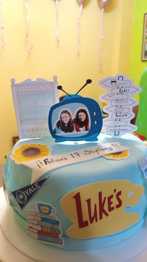 Gilmore Girls Cake, Stars Hollow Gilmore Girls, Gilmore Girls Party, Girls Cake, Ideas Cumpleaños, Girl Bday Party, Candy Drinks, Sweet Escape, Bday Girl