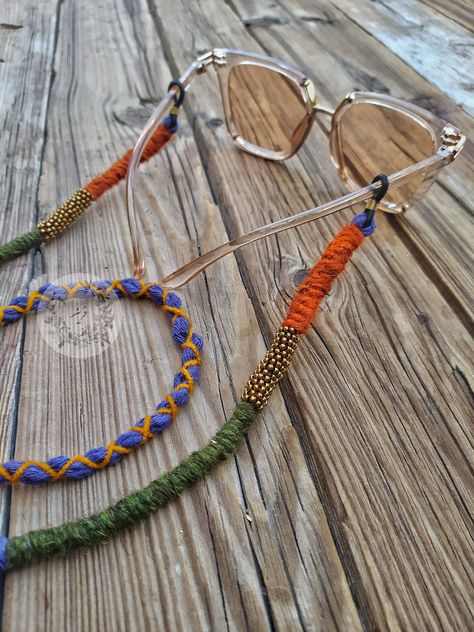 Glasses Strap Ideas, Glasses Chain Diy, Diy Glasses Chain, Crochet Glasses Chain, Crochet Sunglasses, Crochet Glasses, Chain Crochet, Eyeglass Jewelry, Hantverk Diy