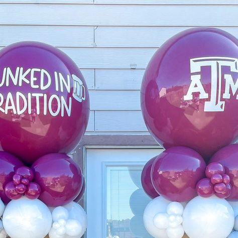 Poppin’ Texas - Balloon Artists - Bryan & College Station, Texas on Instagram: "AGGIE RING DUNK 2024 🍻  Cheers to everyone who recieved their Aggie rings this week! We had the best time celebrating y’all 🌟  • • •  #crazytower #ringdunk #aggieringdunk #aggies #aggieland #balloondelivery #aggieballoons #graduationballoons" Ring Dunk Party Ideas, Aggie Ring Dunk, Aggie Ring Day, Ring Dunk, Aggie Ring, Gig Em Aggies, Ring Day, College Station Texas, Grad Party Decorations