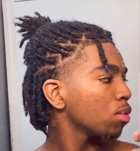 Taper Dreadlocks, Taper Fade With Twists, Dreadlock Mullet Men, Hairstyles For Short Dreads Men, Tapered Dreads Men, Taper Dreads Men, Dread Mullet Men, Full Head Of Locs Men, Taper Locs Men