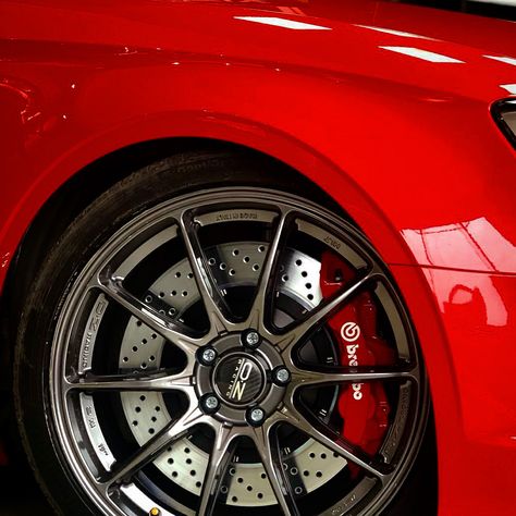 Disc Wallpaper, Brembo Brakes, Car Ride, Wallpaper Pc, Car Art, Car Wheel, Wheel, Cars, Vehicles