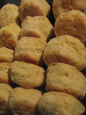 This is my mothers biscuit recipe. They always turn out light and fluffy, the best. I cant tell you how many of these I have made in my lifetime, but I can assure you they are always greeted with enthusiasm and my dinner guests would be disappointed if I didnt have some of these waiting for them, fresh out of the oven. Baking Powder Biscuits Recipe, Stand Mixer Recipes, Baking Powder Biscuits, Mixer Recipes, Biscuits Recipe, Homemade Biscuits, Sausage Gravy, Gravy Recipes, Wrap Recipes