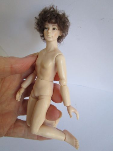 1-12-scale-Heidi-Ott-ball-jointed-6-inch-male-dollhouse-doll-brown-curly-hair Heidi Ott Dolls 1/12, Heidi Ott 1:12, Heidi Ott Dolls, Gothic Dollhouse, Dolls House Figures, Doll House People, Brown Curly Hair, Pets For Sale, Dollhouse Dolls