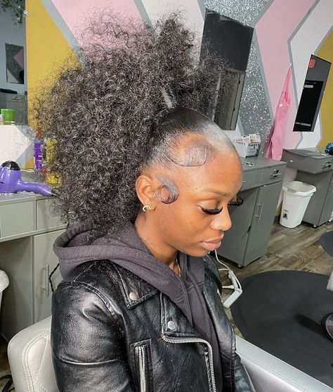 Curly Ponytail Weave, High Curly Ponytail, Cute Ponytail Hairstyles, Slick Ponytail, Short Ponytail, High Ponytail Hairstyles, Weave Ponytail Hairstyles, Sleek Ponytail Hairstyles, Black Ponytail Hairstyles