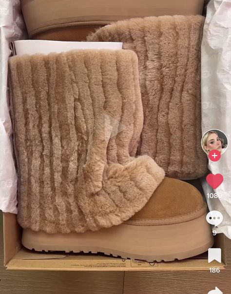 Cute Uggs, Fluffy Shoes, Shoes Aesthetic, Fresh Shoes, Hype Shoes, Girly Shoes, Aesthetic Shoes, Swag Shoes, Winter Fits