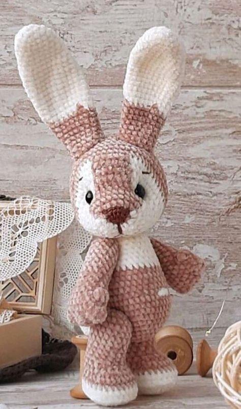 Crochet Rabbit Free Pattern, Aesthetic Patterns, Crochet Toys Free, Crochet Aesthetic, Amigurumi Doll Pattern, Crochet Bunny Pattern, Crochet Motif Patterns, Crochet Rabbit, Crochet Animals Free Patterns