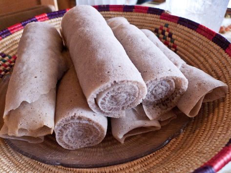 Rolls of injera bread Injera Bread, Ethiopian Injera, Ethiopian Cuisine, Ethiopian Food, Flatbread Recipes, Crepe Recipes, Raw Food, African Food, Sardinia