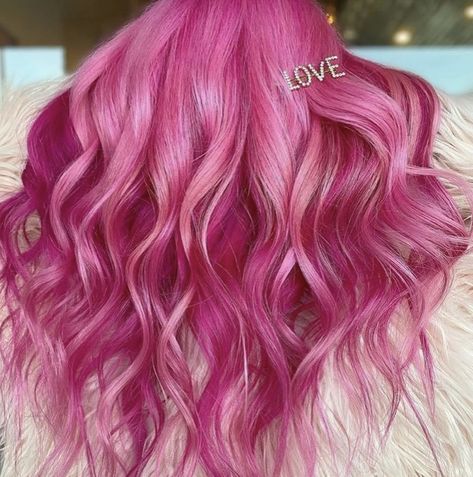 Pink Highlights In Pink Hair, Pink Hair With Pink Highlights, Multi Pink Hair, Pink And Light Pink Hair, Hairstyles Ideas For Long Hair, Lovely Hairstyles, Peekaboo Color, Ideas For Long Hair, For Long Hair Hairstyles