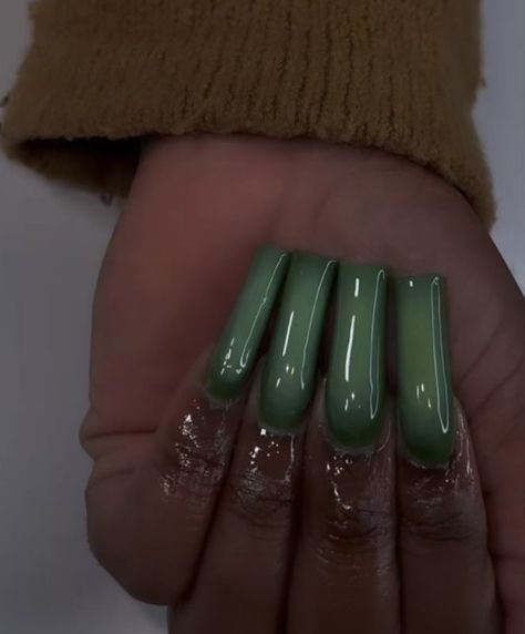 Earthy Nails Acrylic Long, Long Basic Acrylic Nails, Green Nails And Toes, Green Stiletto Nails, Green Aura Nails, Punk Nails, Airbrush Nails, Claw Nails, Green Nail