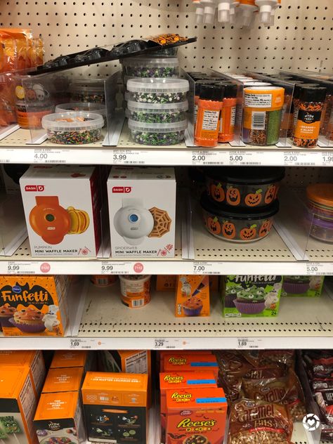 Shopping Aesthetics, Salem Trip, Things To Do With Your Boyfriend, Target Fall, Boo Baskets, Target Decor, Target Halloween, Jelly Purse, Spooky Halloween Party