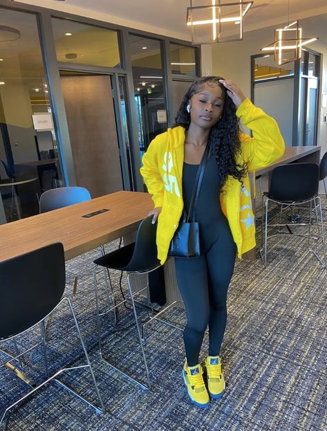 Streetwear Yellow Fits Black Women, Yellow Outfit Black Women, Chill Outfits Summer, Fits Black Women, Outfit Black Women, Vacation Outfits Women, Teen Outfits, Yellow Fits, Cute Lazy Day Outfits