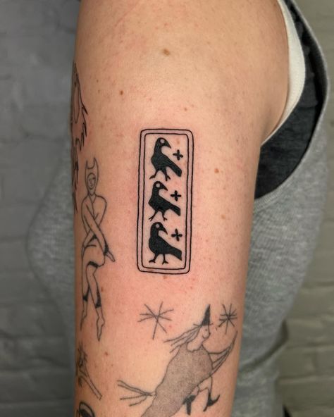 Simple Trendy Tattoos, Tattoos Around Forearm, Breezeblocks Alt J Tattoo, Tattoos Hands, Three Crows Tattoo, Illustrative Tattoo Sleeve, Matching Guy Tattoos, Irish Traditional Tattoo, Two Headed Duck Tattoo