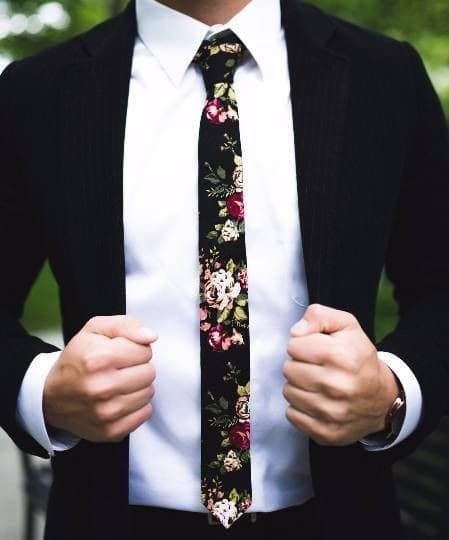 7 Chic Ways To Incorporate Black Floral Accents Into Your Wedding Hipster Chic, Groomsmen Ties, Flower Tie, Checkered Jacket, Wedding Ties, Black Suit, Groom And Groomsmen, Mens Fashion Trends, Suit And Tie