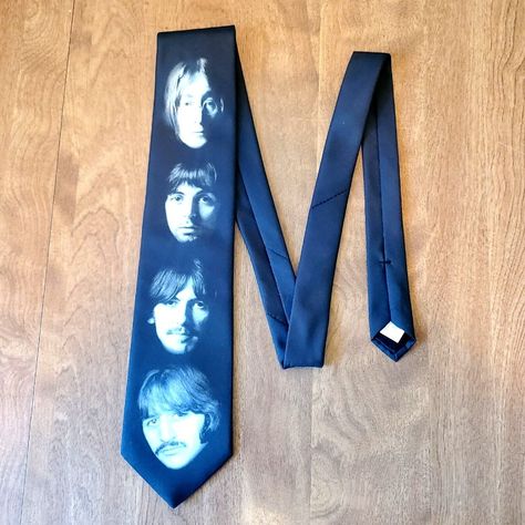 Rare Beatles Tie - White Album Faces - New - Never Worn - Nice! Wear The Beatles White Album Portraits Around Your Neck! Beatles Baby Nursery, Beatles Crafts, The Beatles White Album, Beatles Baby, Hippie Cowgirl, Thrift Flip, Halloween Inspo, John Paul, Cool Bands