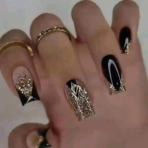 Red Nail Polish, Black Nail Designs, Get Nails, Nail Sizes, Fall Nail Designs, Manicure E Pedicure, Gold Nails, Nail Accessories, Nail Decorations