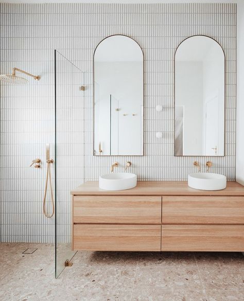 ABI Bathrooms & Interiors on Instagram: “Let's talk Kit Kat tiles... 🙌⁠ ⁠ Renowned for their slender appearance and rigid style, Kit Kat tiles are a fresh and fun addition to any…” Drømme Bad, Dekorere Bad, Ideas Baños, Bathroom Design Inspiration, Bathroom Renos, Laundry In Bathroom, Bathroom Style, House Bathroom, Bathroom Renovations