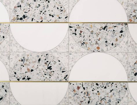 Cerchio Mosaic Light - Decorative Materials Classic Foyer, Resort Interior Design, Tiles Material, Resort Interior, Floor Pattern, Round Pattern, Terrazzo Tiles, Resort Design, Black Background Wallpaper